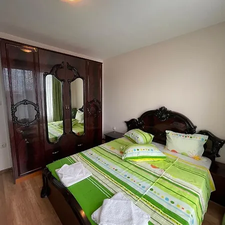 палм корт Apartament Słoneczny Brzeg